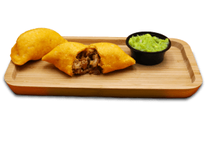 Empanadas de carne mechada y chicharrón
